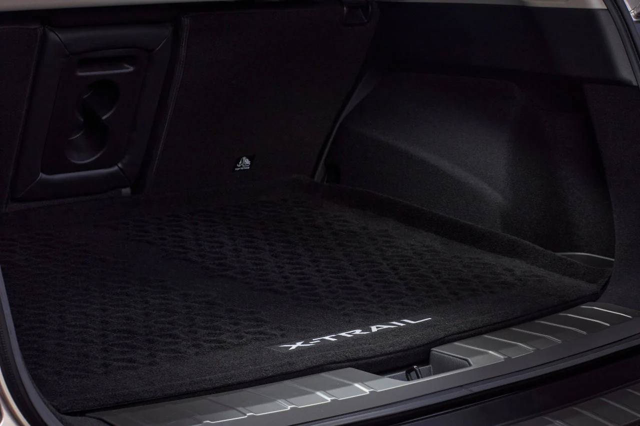 Genuine Nissan Reversible Trunkliner  - New X-Trail (T33) - Image 2