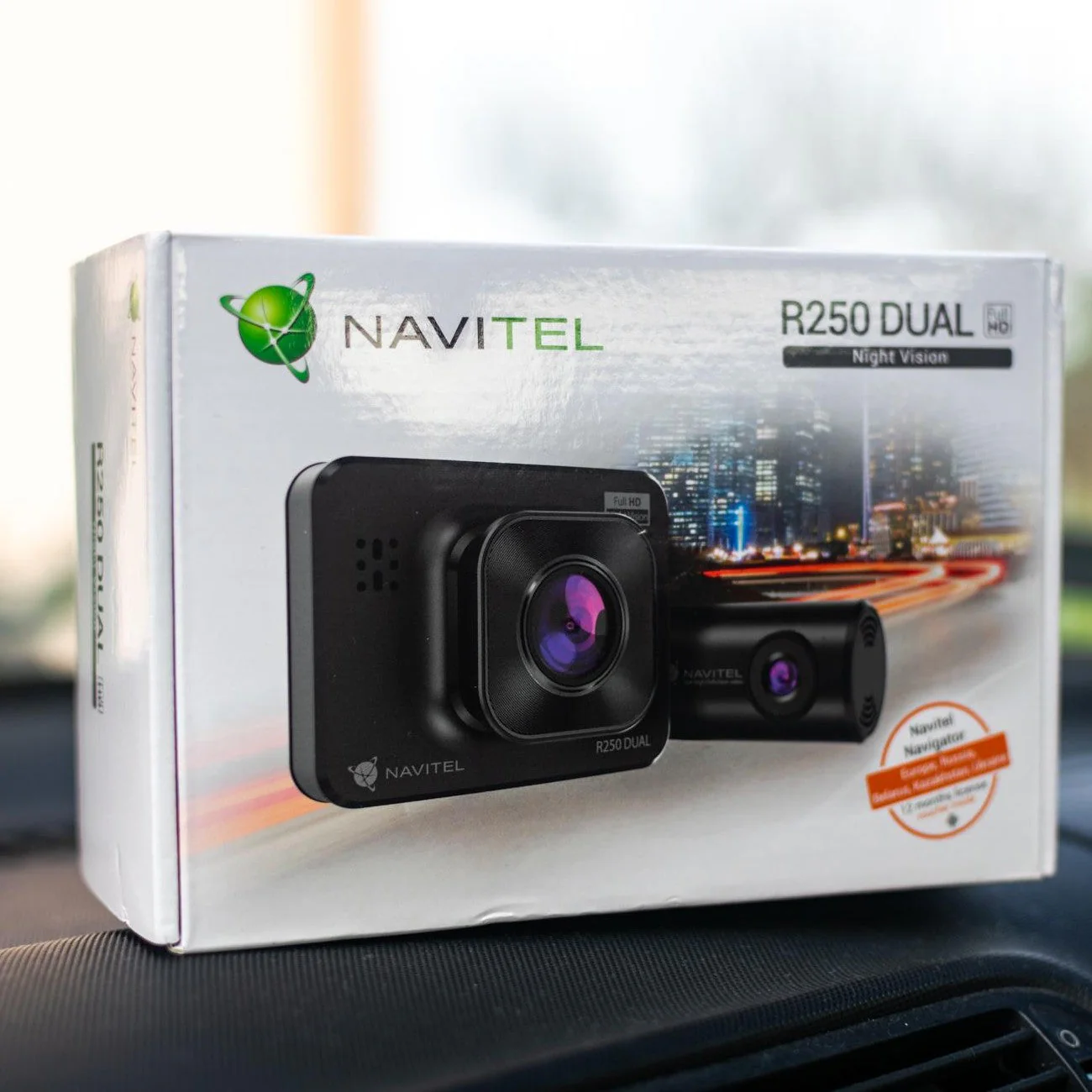 Navitel R250 Dual HD Front & Rear Dash Cam with SD Card + Installation Kit - Image 4