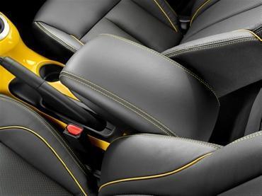 Nissan Juke (F15E) Armrest, Centre Console 2010-2019 - Image 2