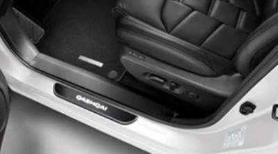 Nissan Qashqai (J11B) Illuminated, Black Entry Guards - Image 2