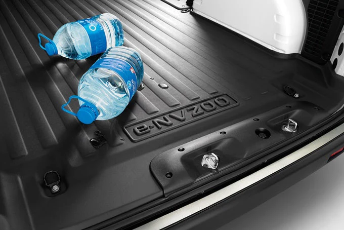 Plastic floor protection - e-NV200